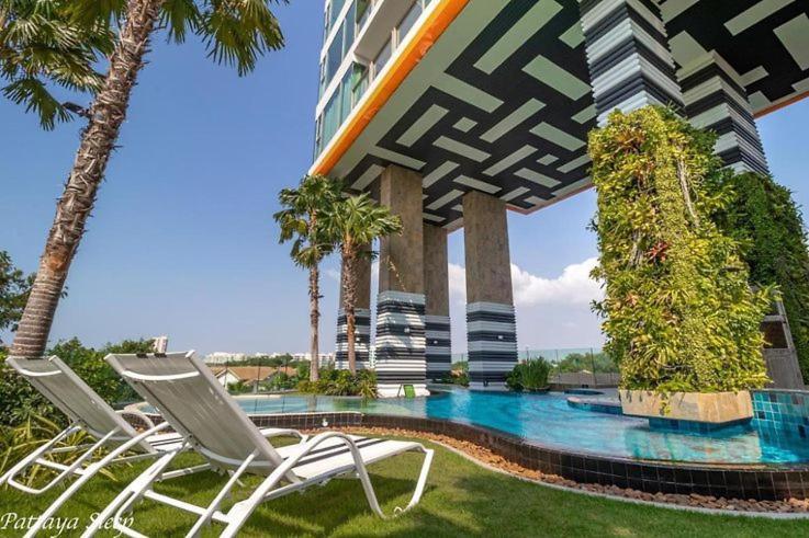 The Riviera Jomtien Pet Friendly Aparthotel Buitenkant foto